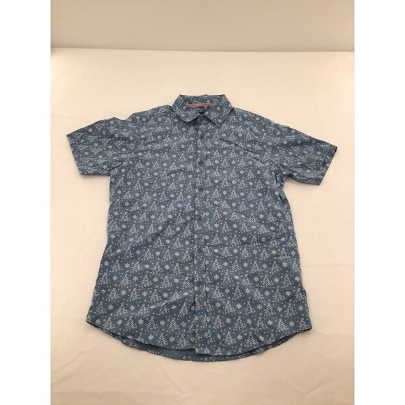 MONUMENT SNOWFLAKE CHRISTMAS TREE SHORT SLEEVE BUTTON UP SHIRT MENS SIZE SMALL - Picture 1 of 6
